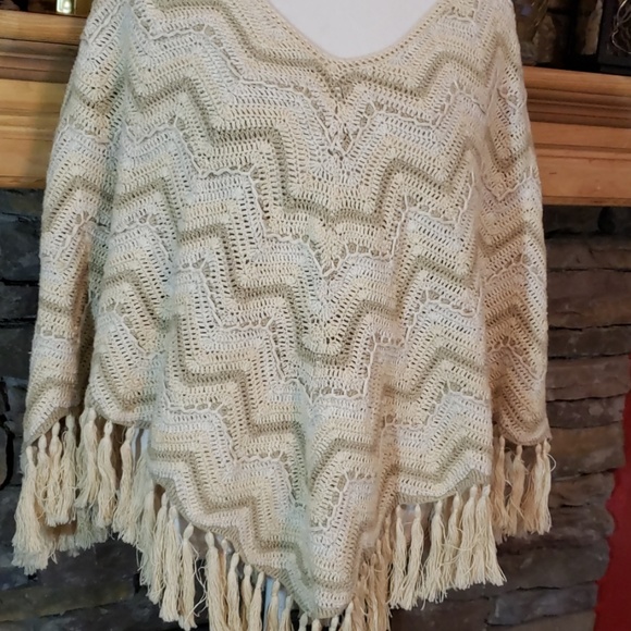 Sale⚡️Elana Carello Knit Fringe Cape OS - Picture 6 of 8